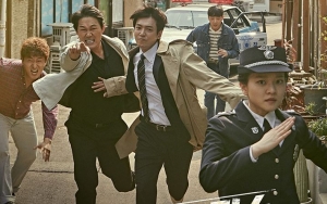 Intip Aksi Jung Kyung Ho Hingga Go Sung Ah Pose Kocak di Atas Wahana Bermain di 'Life on Mars'