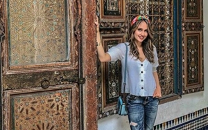 Pamer Foto Naik Unta di Moroko, Cantiknya Cinta Laura Disebut Mirip Cleopatra