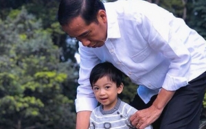 Penuh Kesederhanaan, Presiden Joko Widodo Ajak Cucu Liburan di Dufan