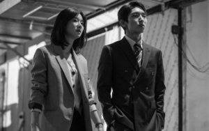 Makin Romantis, Lee Jun Ki dan Seo Ye Ji Ciuman Lagi di 'Lawless Lawyer' Bikin Baper