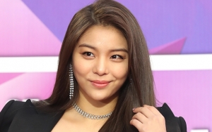 Bantah Jalani Oplas, Ailee Posting Selca Baru yang Bikin Netter Pangling