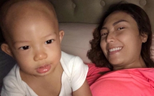 Bandingkan Foto Buah Hati Bersama Sang Suami, Ayu Dewi Bikin Netter Tertawa