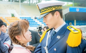 Syuting Dipeluk Cowok Lain di 'Come and Hug Me', Jin Ki Joo Bikin Jang Ki Yong Cemburu