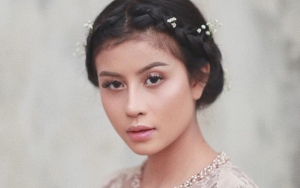 Gelar Pemotretan di Semak-Semak, Netter Puji Awkarin Makin Cantik Bak Peri