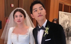 Asyik Kencan di Jepang, Baiknya SongSong Couple Beri Tanda Tangan ke Fans
