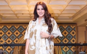 Olla Ramlan Jengkel Dikritik Foto di Makam Ayah, Beri Jawaban Menohok ke Netter