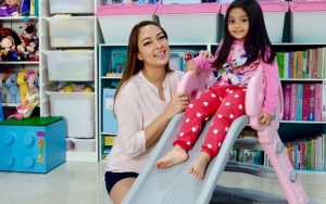 Ajarkan Kemandirian Sejak Dini, Dokter Reisa Bangga Sekolah Sang Putri Pakai Kurikulum Montessori