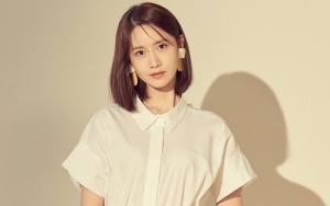 Super Cantik, Yoona Muncul Jadi Pekerja Part Time di Acara Kosmetik