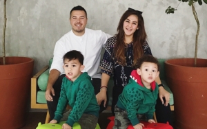 Pakai Kostum Superhero, Putra Sissy Priscillia Dikira Robot Mainan
