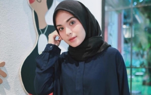Liburan ke Jepang, Vebby Palwinta Bersyukur Lebih Dihargai Gara-Gara Pakai Hijab