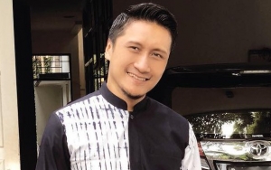 Jadi Host 'Semesta Bertilawah', Arie Untung Deg-degan Dites Sambung Ayat Alquran