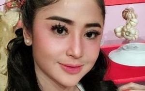 Niat Tutup Aurat, Dewi Persik Tak Tahan Tiap Dengar Musik Ingin Goyang