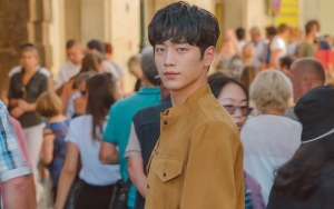 Mainkan 2 Karakter, Seo Kang Joon Dipuji Habis-Habisan PD 'Are You Human Too?'