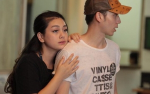 Pose Dekat Mobil Mewah, Celine Evangelista Akui Jadi Squad Stefan William