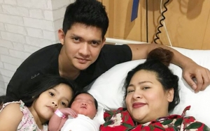 Audy Item Melahirkan, Iko Uwais Akui Putri Pertamanya Bangga Punya Adik