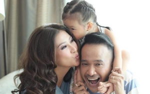 Sarwendah Pilih Cuci Baju Anak Pakai Tangan daripada Mesin, Netter: Idaman Banget