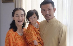 Sang Putri Sudah Berani Berenang Sendiri di Laut, Atiqah Hasiholan Jadi Panik