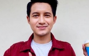 Chand Kelvin Banjir Pujian Saat Video Shalat di Dalam Kereta Beredar