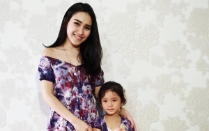 Ayu Ting Ting Kasihan Tinggalkan Bilqis Demi Kerja, Janji Akan Ajak Liburan