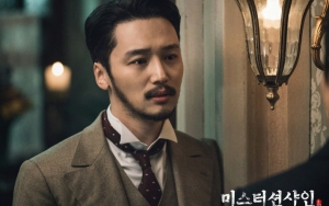 Jadi Playboy, Siap-Siap Terpesona Gantengnya Byun Yo Han Berjambang di 'Mr. Sunshine'