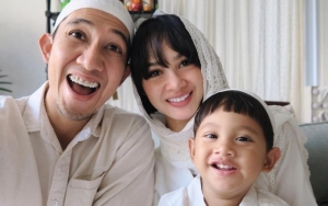 Unggah Foto Bareng, Andien Beber Kemiripan Sifat Suami Dengan Sang Putra