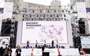 Ramai-Ramai Foto Bareng, Fans Pusing Temukan Idolanya di Workshop SM