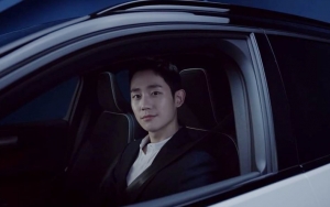 Ganteng Bak Pacar, Jung Hae In Siap Ajak Fans Jalan-Jalan di Iklan Mobil