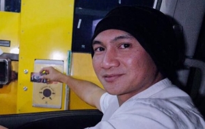 Gunakan Hak Pilih Pilkada, Anji Jadi Pencoblos Pertama Datang ke TPS