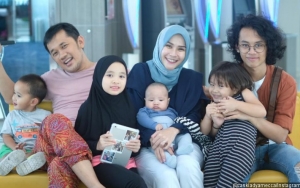 Jalani Pemotretan Keluarga, Putra Bungsu Zaskia Adya Mecca Curi Perhatian Netter