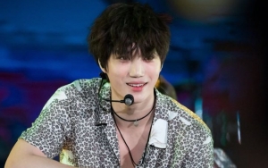 Kai EXO Posting Foto Imut di Lokasi Syuting 'Miracle That We Met', Fans Salah Fokus