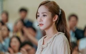 Rom-Com Pertama, 'Why, Secretary Kim?' Buktikan Park Min Young Memang Jago Akting 