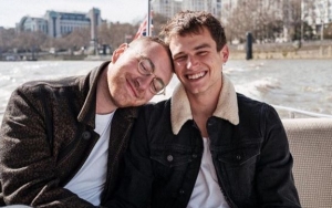 Sembilan Bulan Kencan, Sam Smith-Brandon Flynn Putus