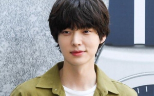 Biasa Ganteng, Ahn Jae Hyun Bikin Gemes Unggah Foto-Foto Unyu Ini
