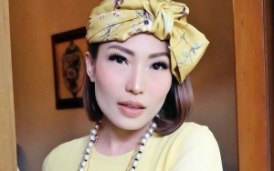 Usai Kencan Pakai Baju Sedikit Terbuka, Ayu Dewi Malah Masuk Angin