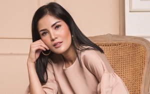 Fashion Stylish Pakai Kaus LGBT Jadi Kontroversi, Begini Tanggapan Santai Nindy