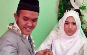 Caisar Dihujat Cengengesan Saat Nikah, Perut Istri Baru Terlihat Besar Bikin Salah Fokus