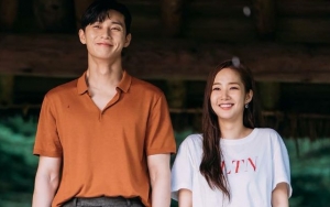 Park Seo Joon - Park Min Young Canggung Syuting Adegan Ciuman 'Why, Secretary Kim?'