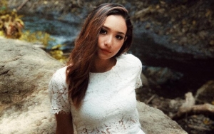 Adzana Bing Slamet Cantik Bak Ratu di Resepsi Pernikahan, Riasannya Tuai Pujian Warganet
