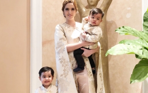 Liburan ke Amerika Serikat, Lucunya Dua Putra Nia Ramadhani Bak Anak Kembar
