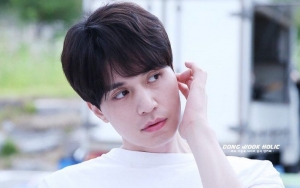 Perdana Usai Putus dari Suzy, Lee Dong Wook Unggah Foto-Foto Galau?
