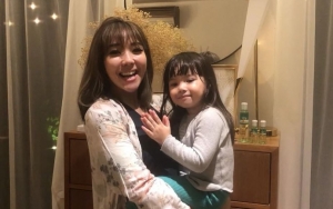 Pasang Muka Datar Tanpa Ekspresi, Putri Gisella Anastasia Tetap Dipuji Gemesin