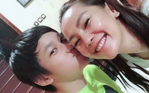 Azka Corbuzier Kepergok Sarapan Mie Instan, Kalina Oktarani Disemprot Netter