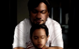 Jarang Punya Momen Masa Kecil, Tompi Rajin Foto Anak dan Keluarga