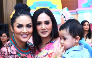 Krisdayanti Ikut Gemas Mulan Jameela Ajak Safeea Cantik Berhijab, Tiara Bikin Pangling