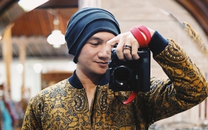 Berfoto Menggunakan 'Kamera Jahat', Anji Minta Tidak Dibully