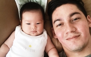 Sudah Sadar Kamera, Lucunya Samuel Zylgwyn Lakukan Selfie Time Bersama Sang Putri