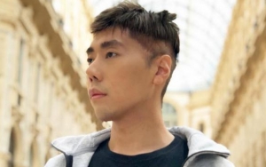 Unggah Foto Bareng Ibunda Cantik, Dagu Lancip Roy Kiyoshi Kembali Jadi Sorotan