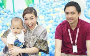 Gara-Gara Sang Buah Hati, Ayu Dewi Selalu Makan Pisang di Atas Ranjang