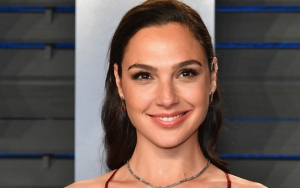 Kunjungi Rumah Sakit Anak, Gal Gadot Tampil Ala Wonder Woman