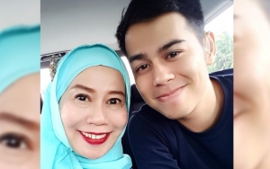 Bikin Bangga, Putra Dewi Yull Dapat Beasiswa Kuliah di Amerika Serikat